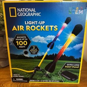 National Geographic Colorful Light-Up Rockets NIB 6+